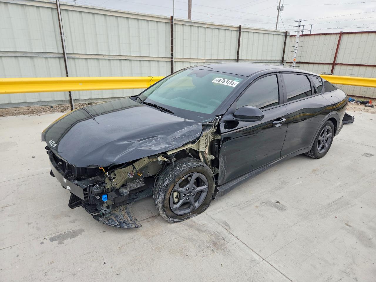 Salvage Kia K4 Image