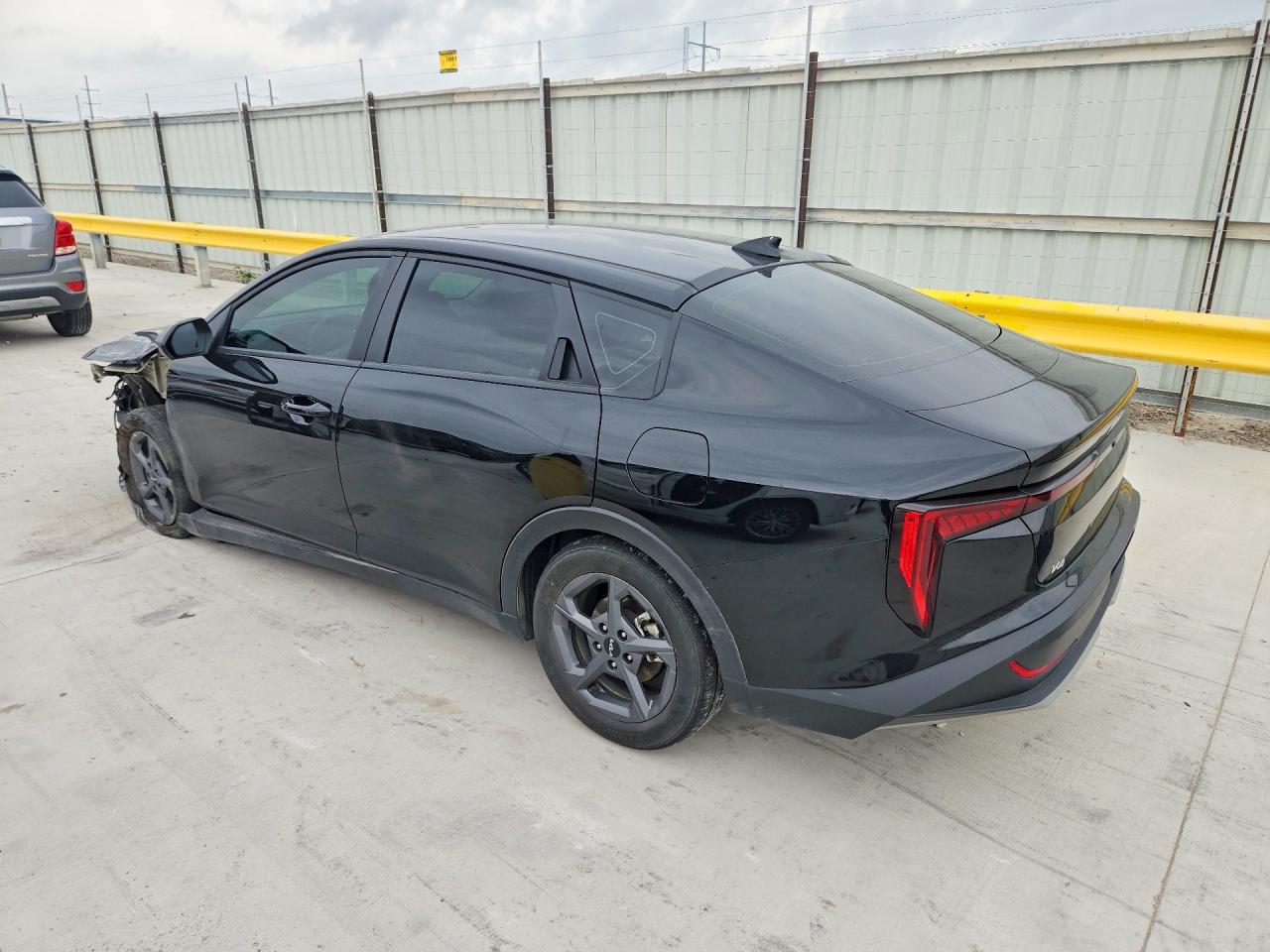 Kia K4
