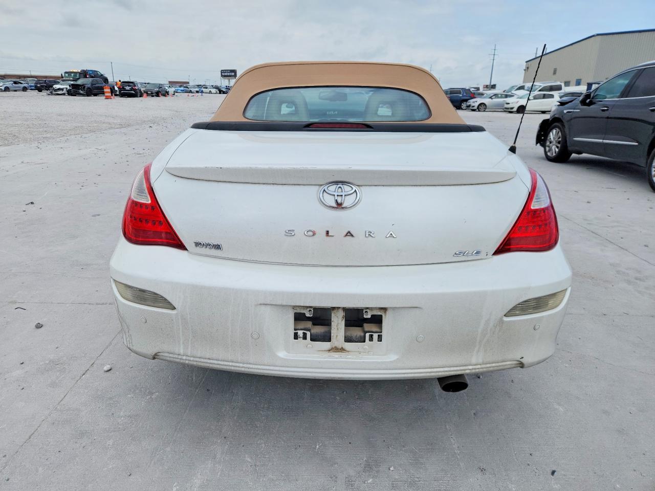 Toyota Camry Sle V6