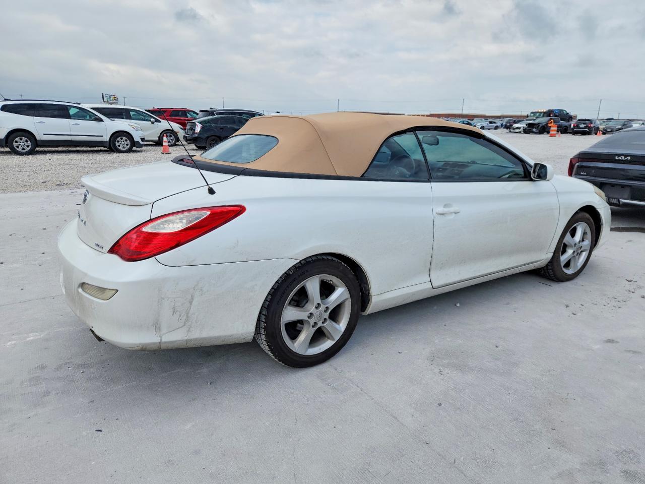 Toyota Camry Sle V6