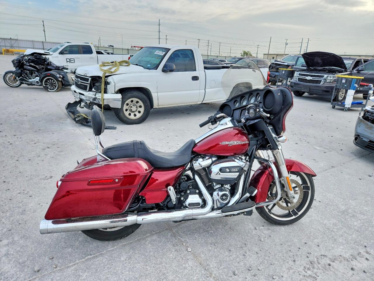 Salvage Harley-Davidson Fl Image