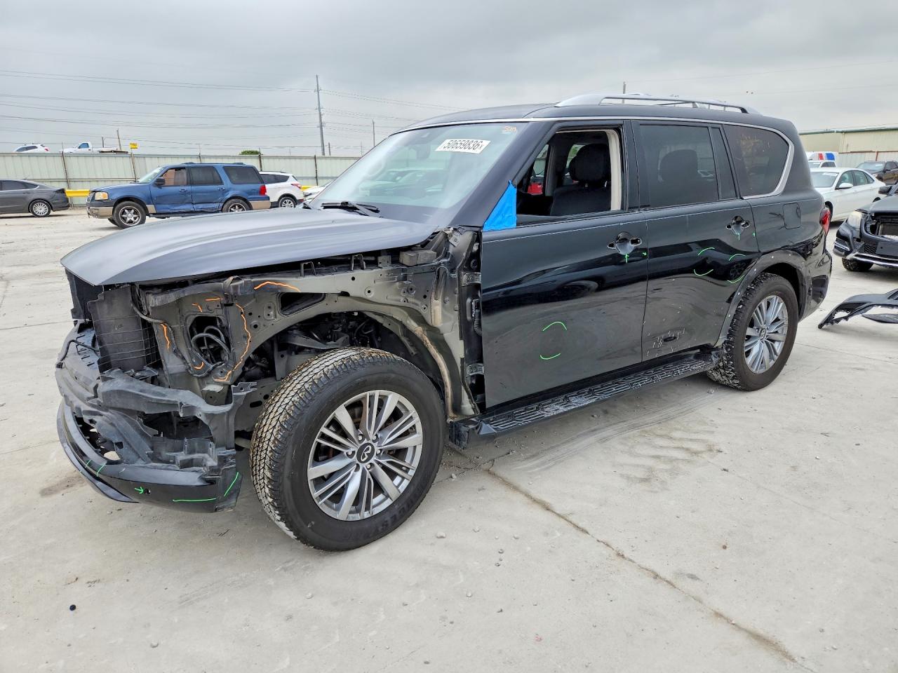 Salvage INFINITI Qx Image