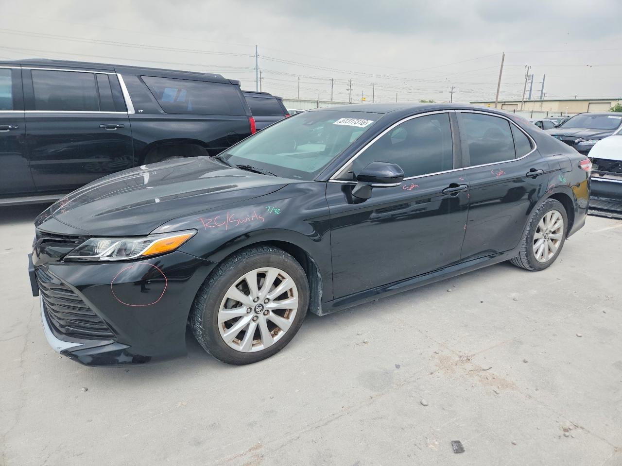 Salvage Toyota Camry Image