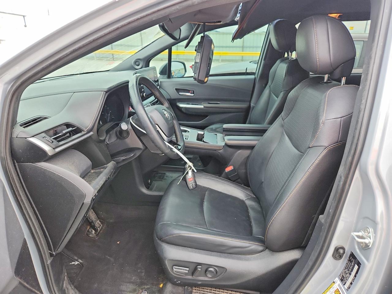 Toyota Sienna Woodland Edition