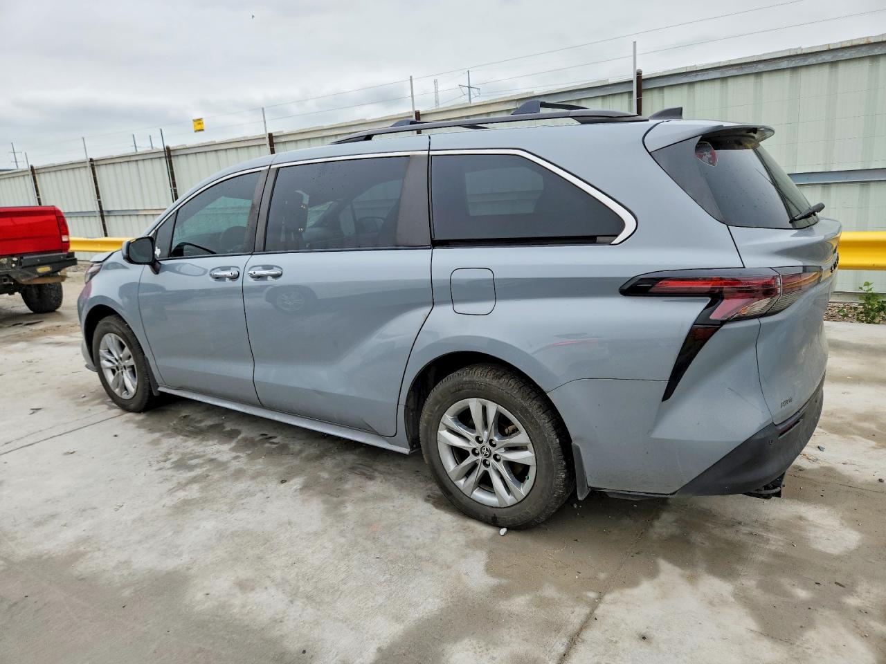Toyota Sienna Woodland Edition