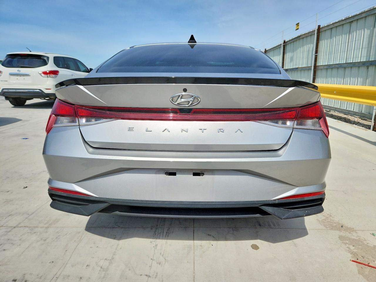 Hyundai ELANTRA Sel