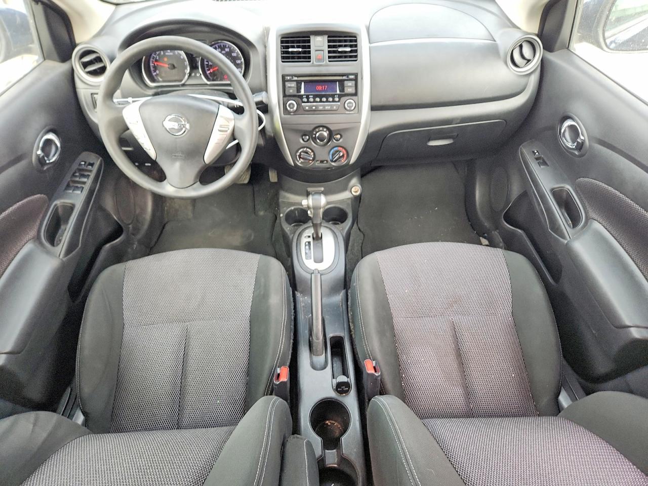 Nissan Versa Sv