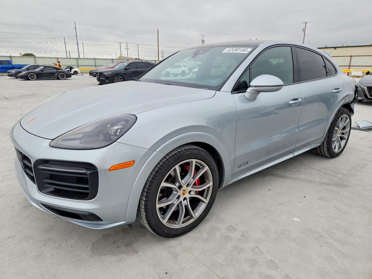 Salvage Porsche Cayenne Image