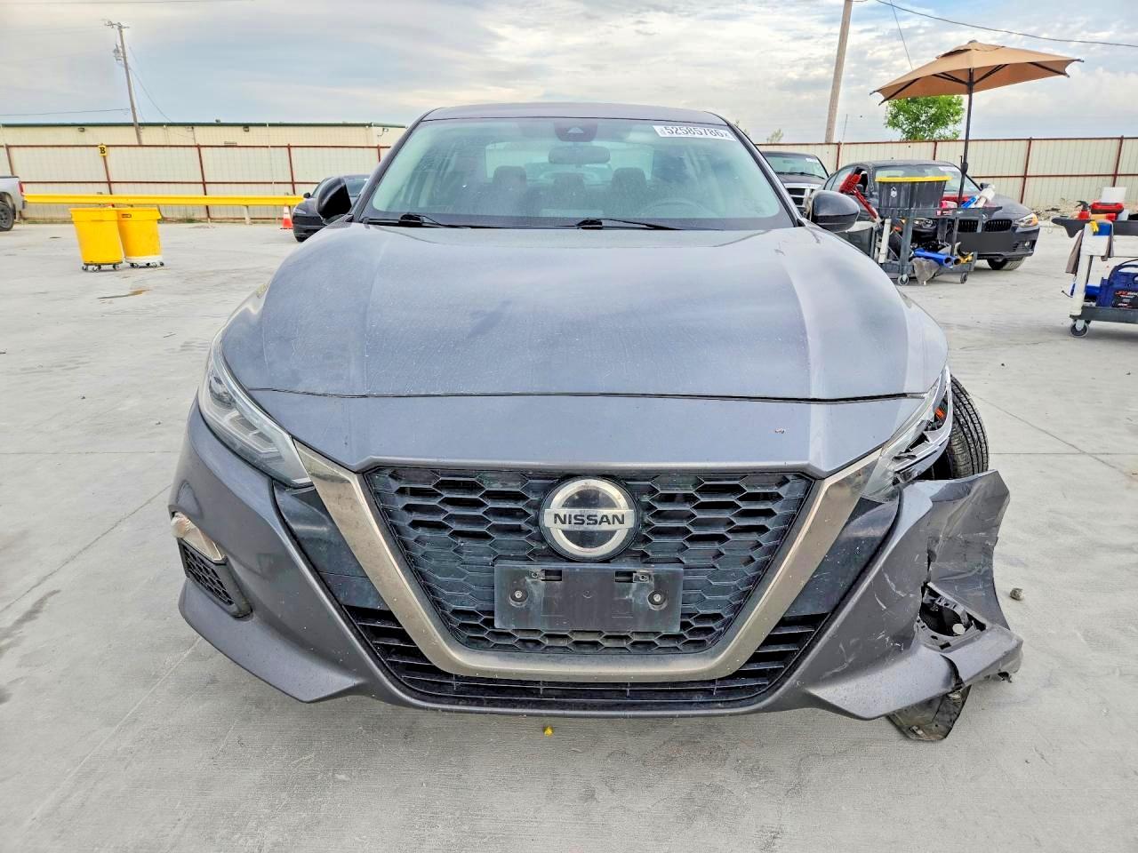 Nissan Altima Sr