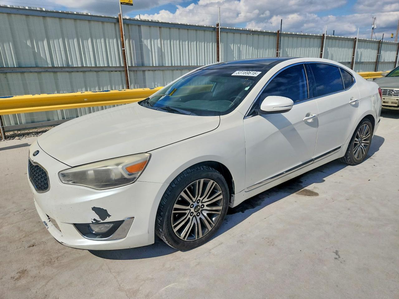 Salvage Kia Cadenza Image