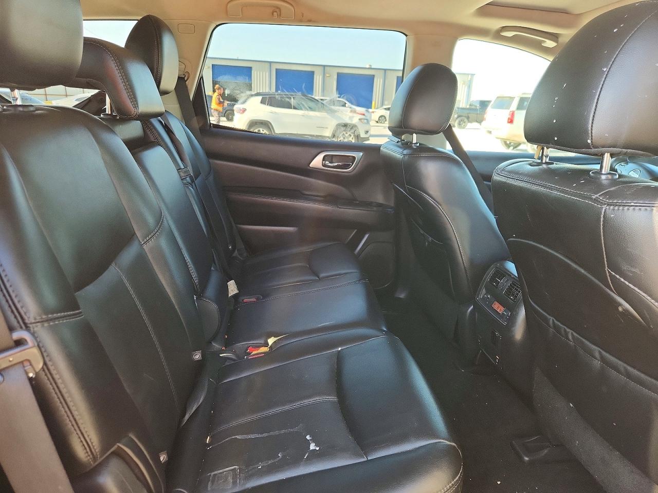 Nissan Pathfinder Sl