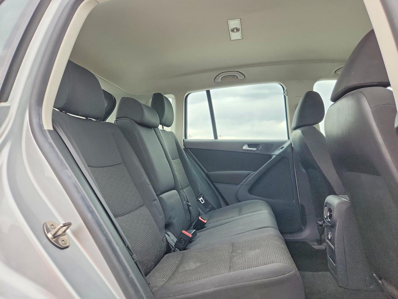 Volkswagen Tiguan S