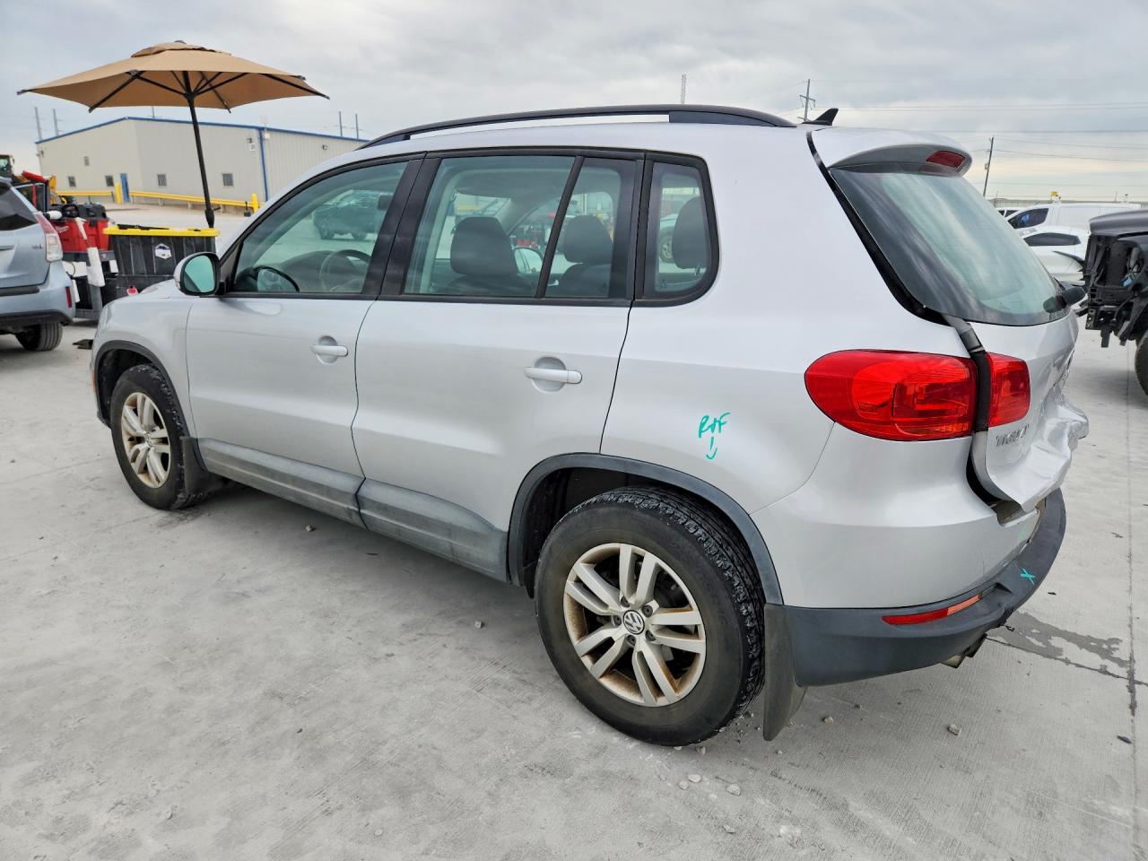 Volkswagen Tiguan S