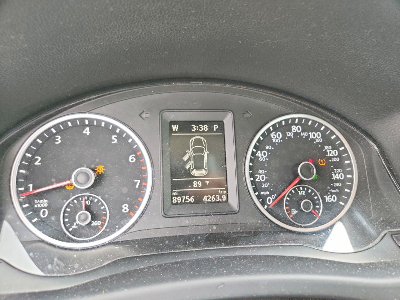 Volkswagen Tiguan S