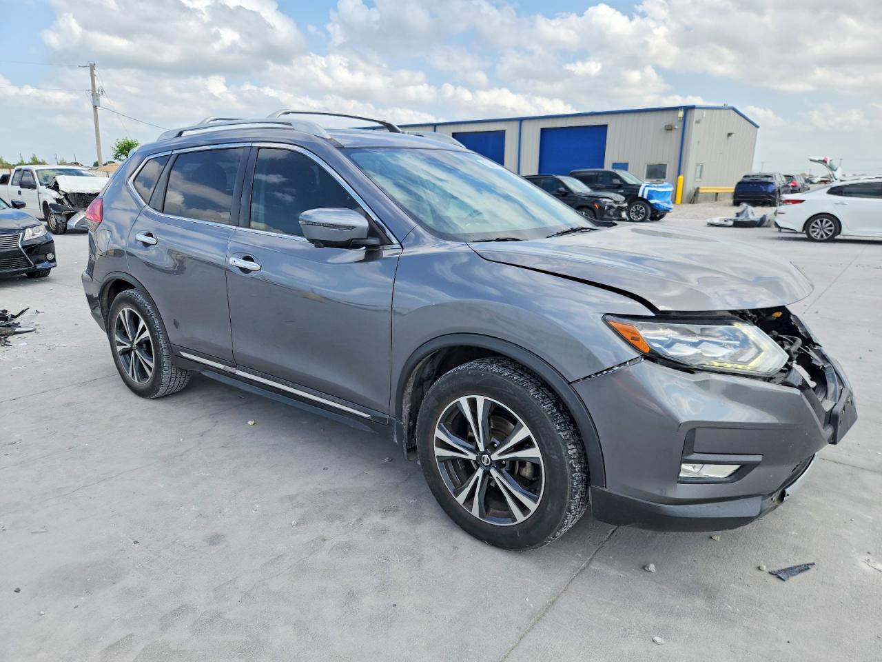 Nissan Rogue S