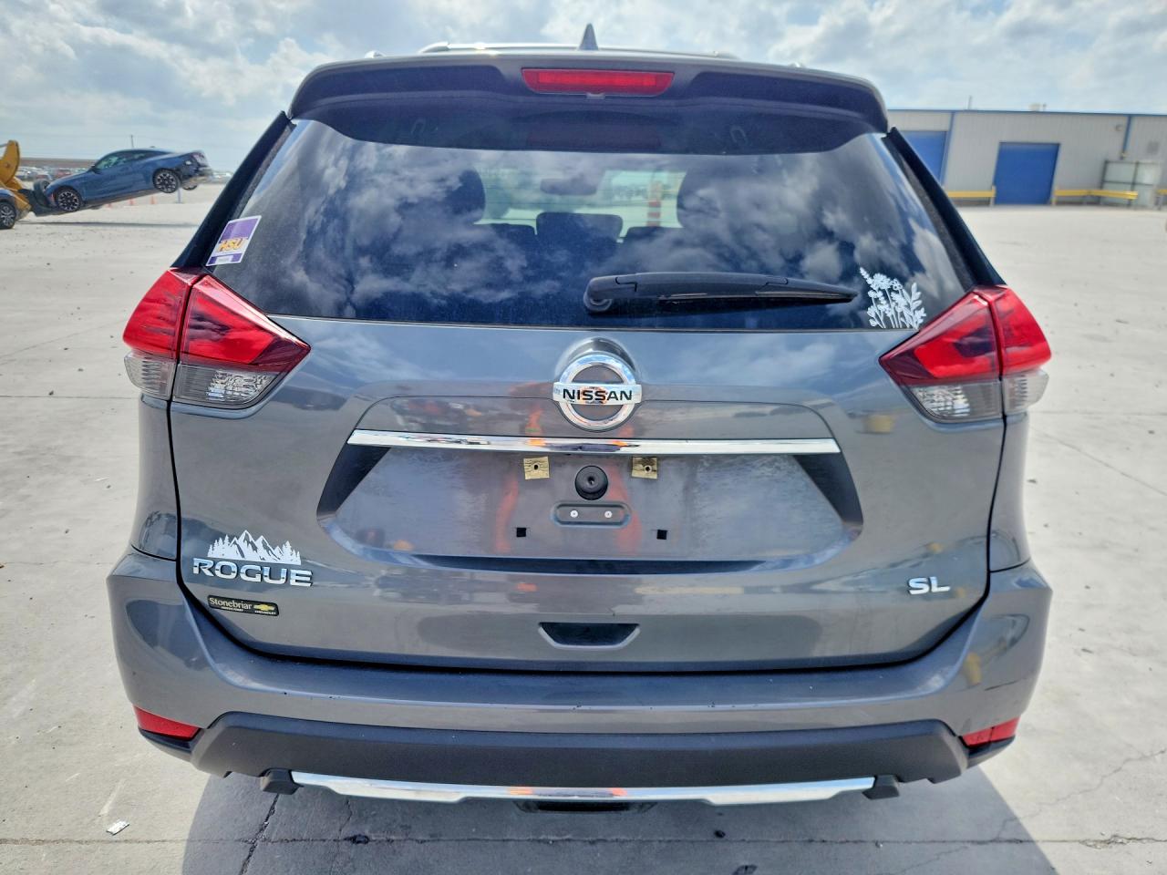 Nissan Rogue S