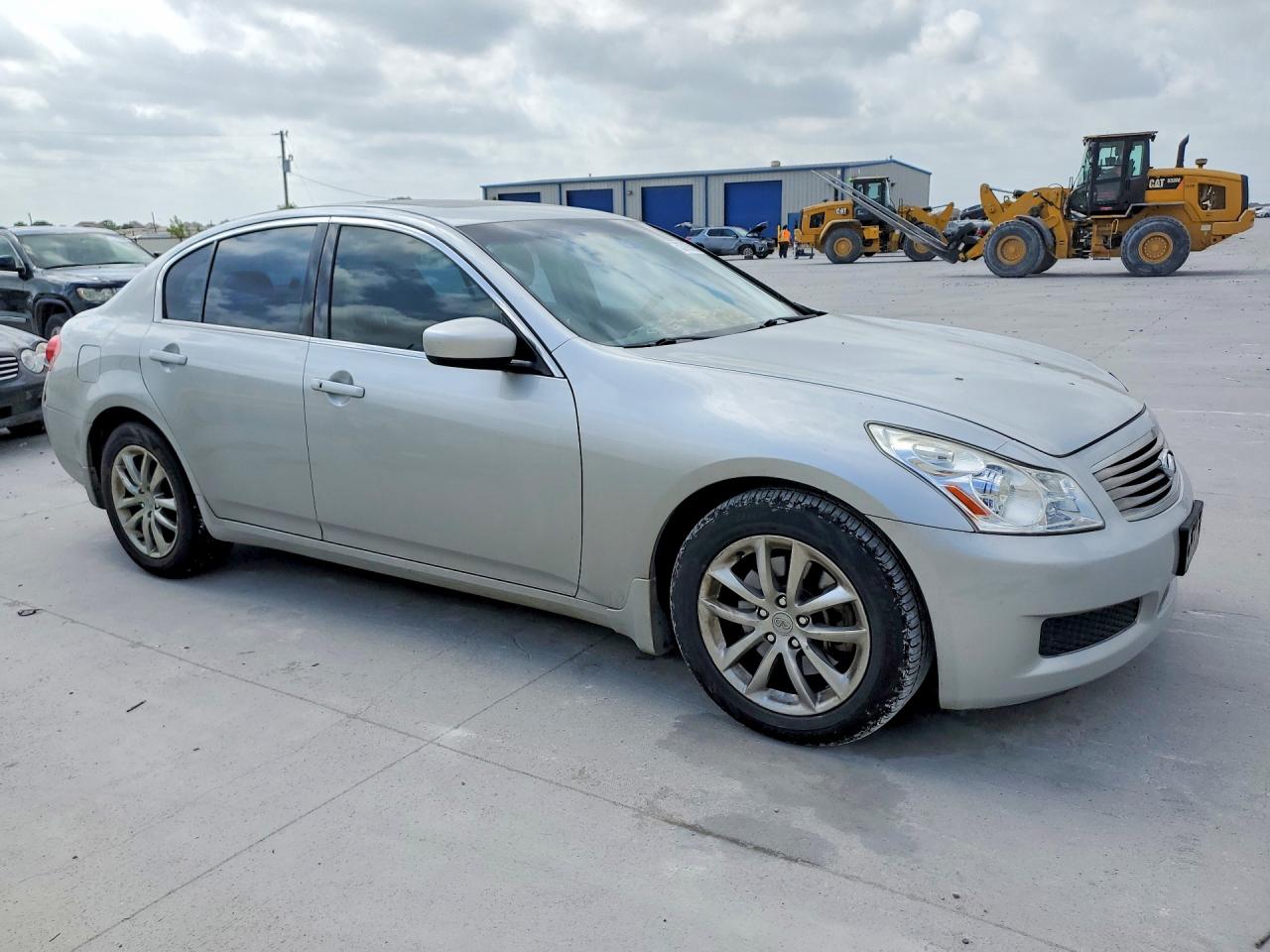 INFINITI G37 X