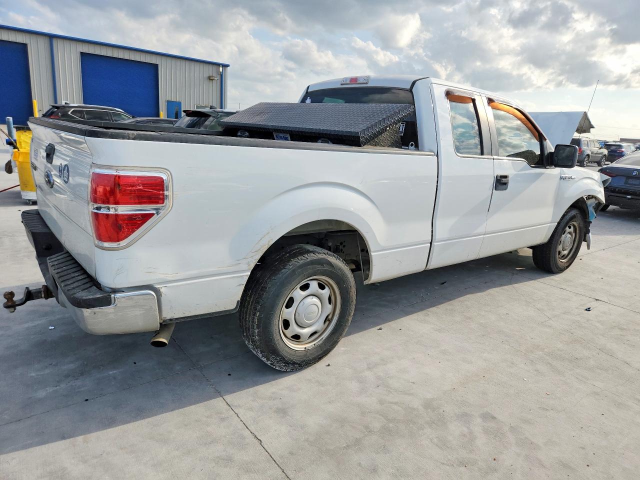 Ford F-150 Super Cab