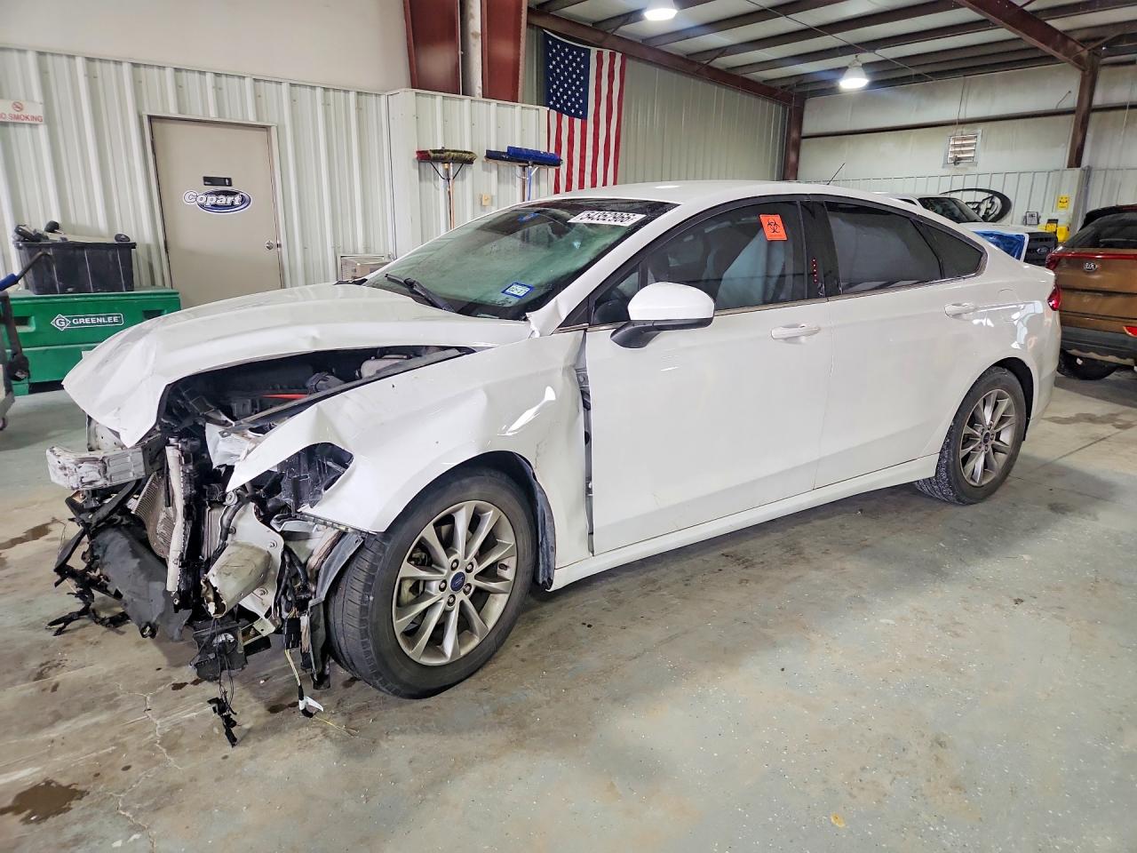 Salvage Ford Fusion Image
