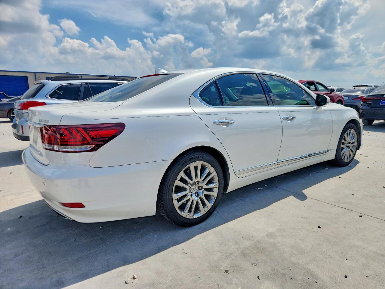 Lexus LS 460