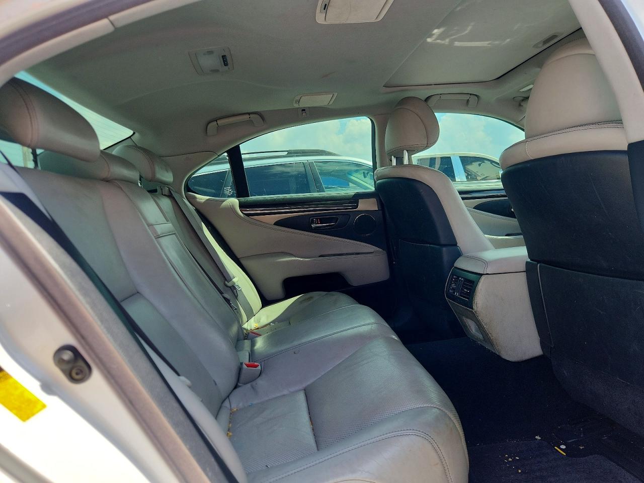 Lexus LS 460