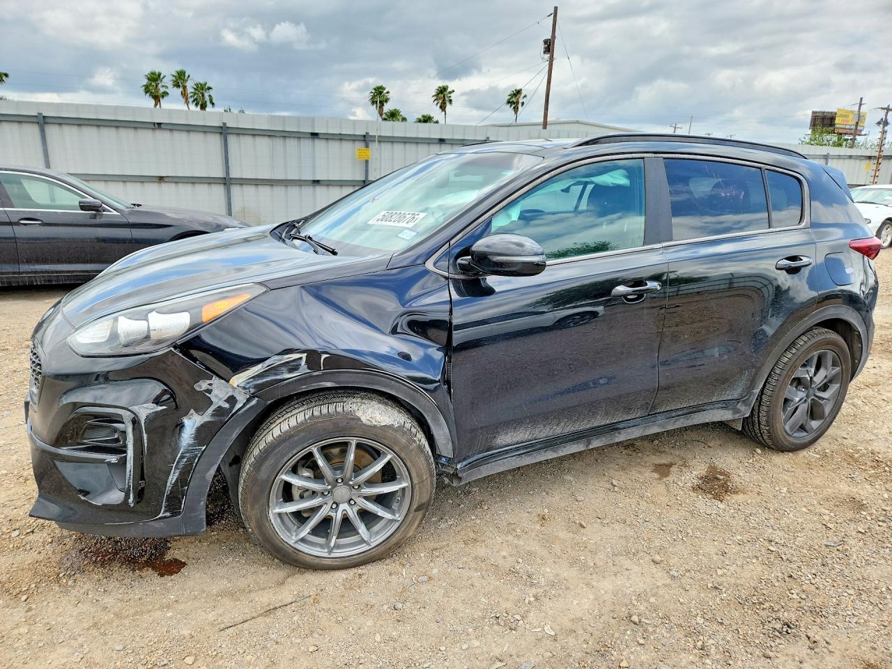Salvage Kia Sportage Image