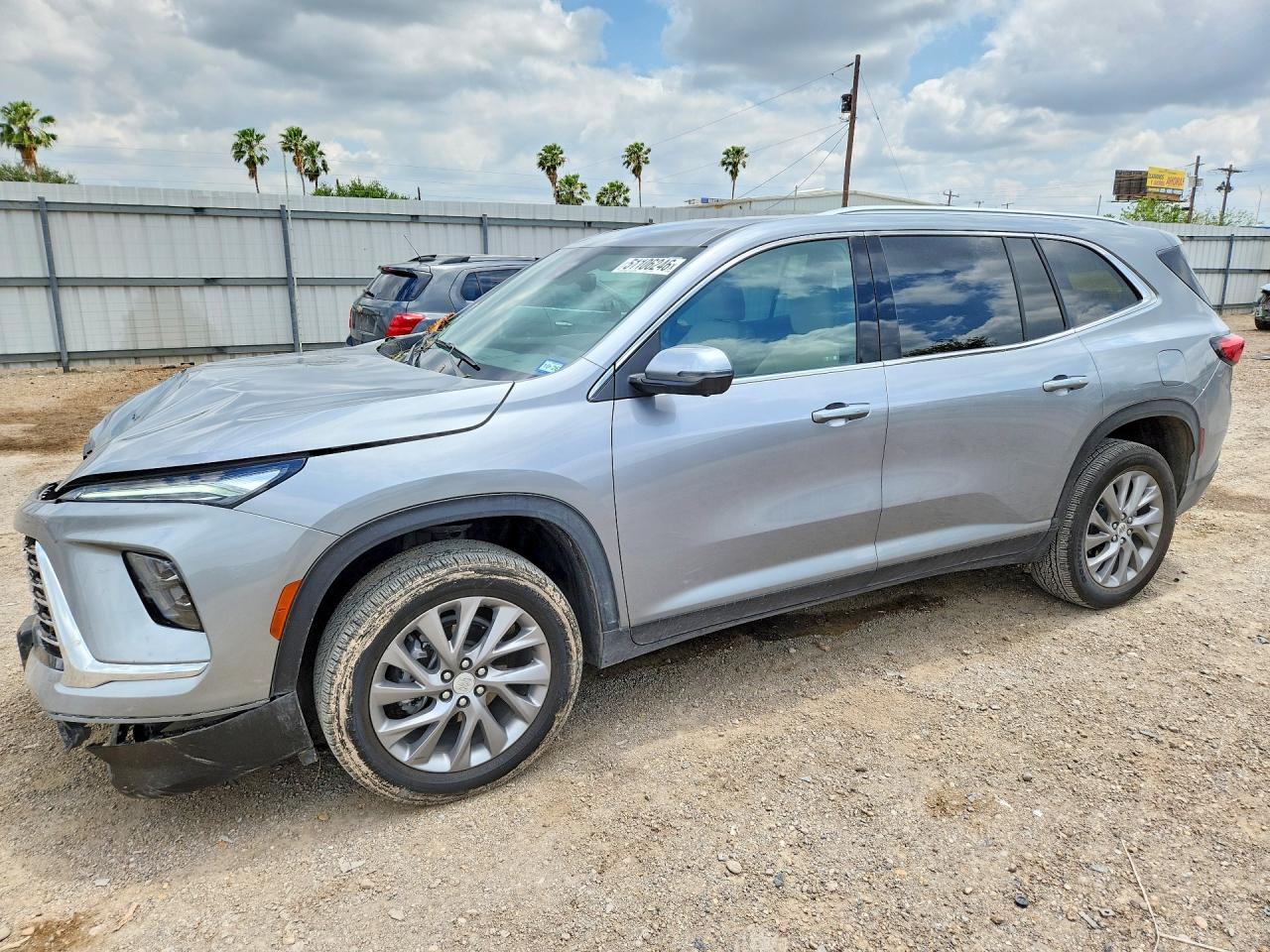 Salvage Buick Enclave Image