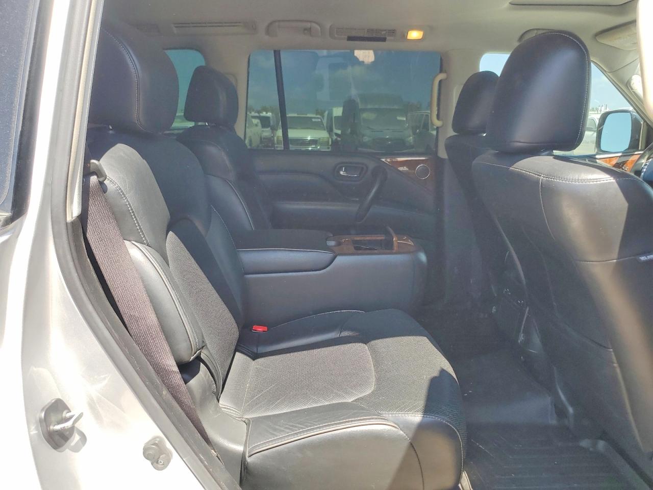 INFINITI Qx Base