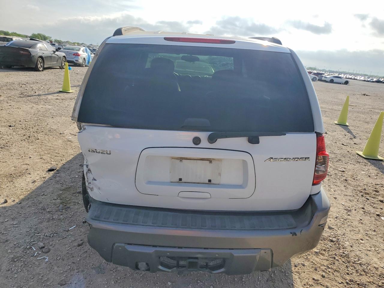 Isuzu Ascender S