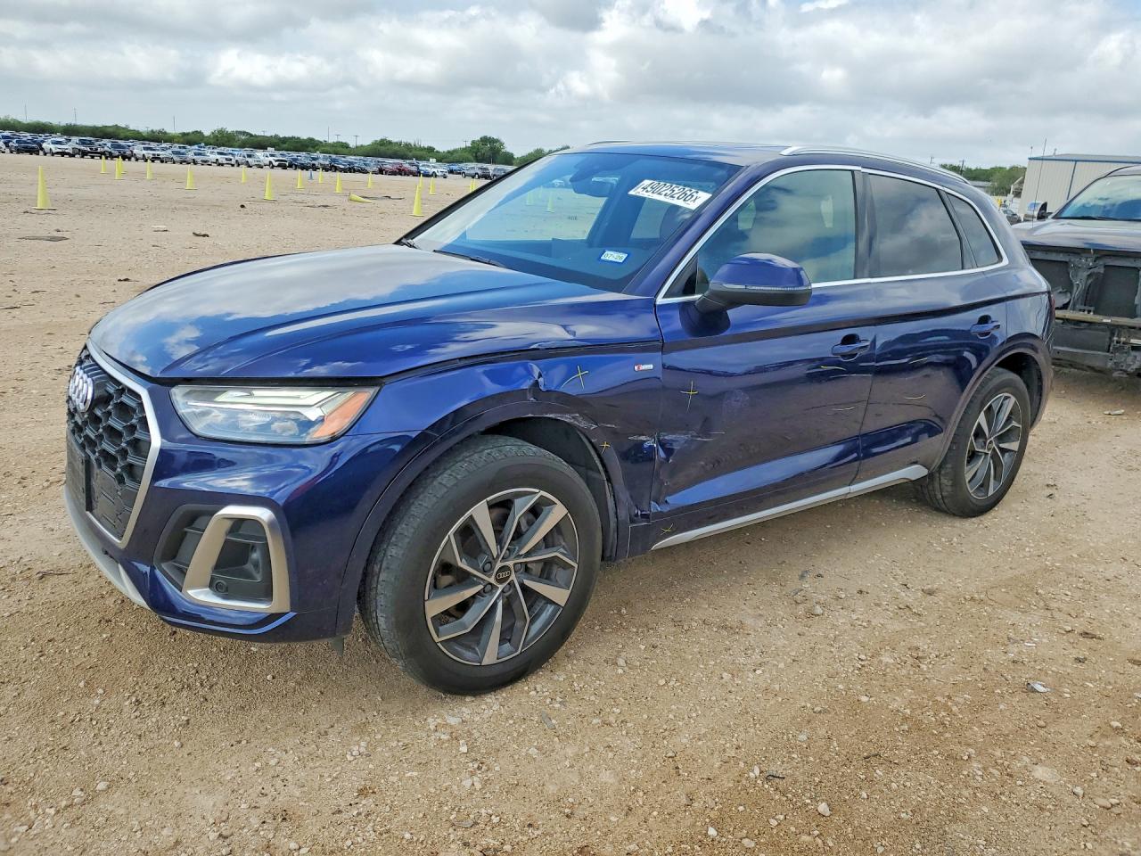Salvage Audi Q5 Image