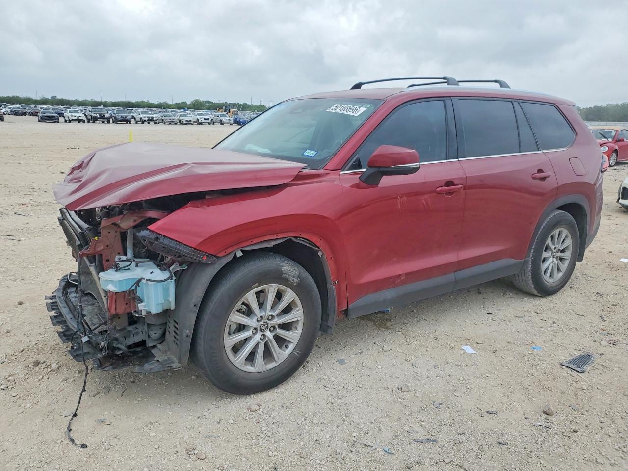Salvage Toyota Grand High Image