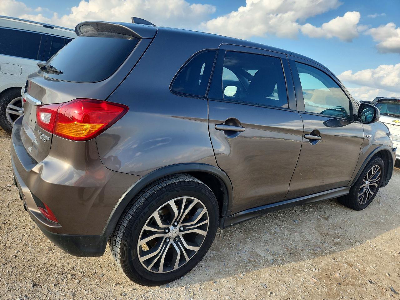 Mitsubishi Outlander Es