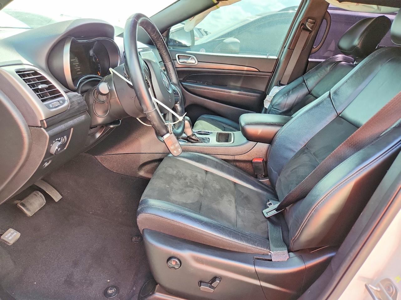 Jeep Grand Cherokee Laredo