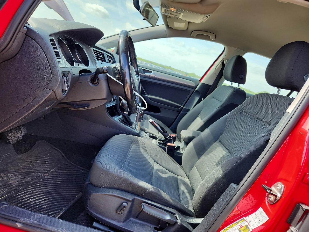 Volkswagen Golf S