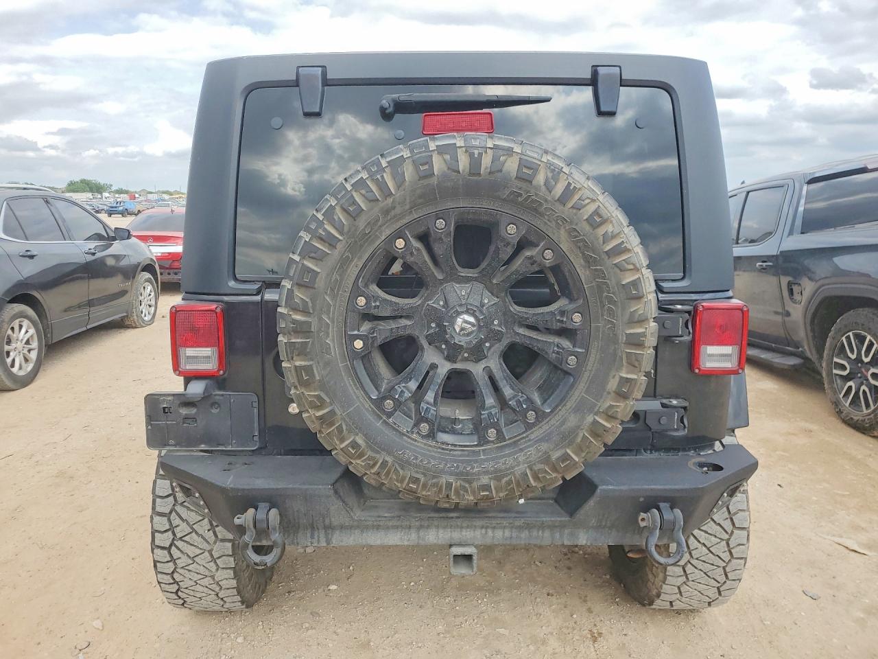 Jeep Wrangler Sahara
