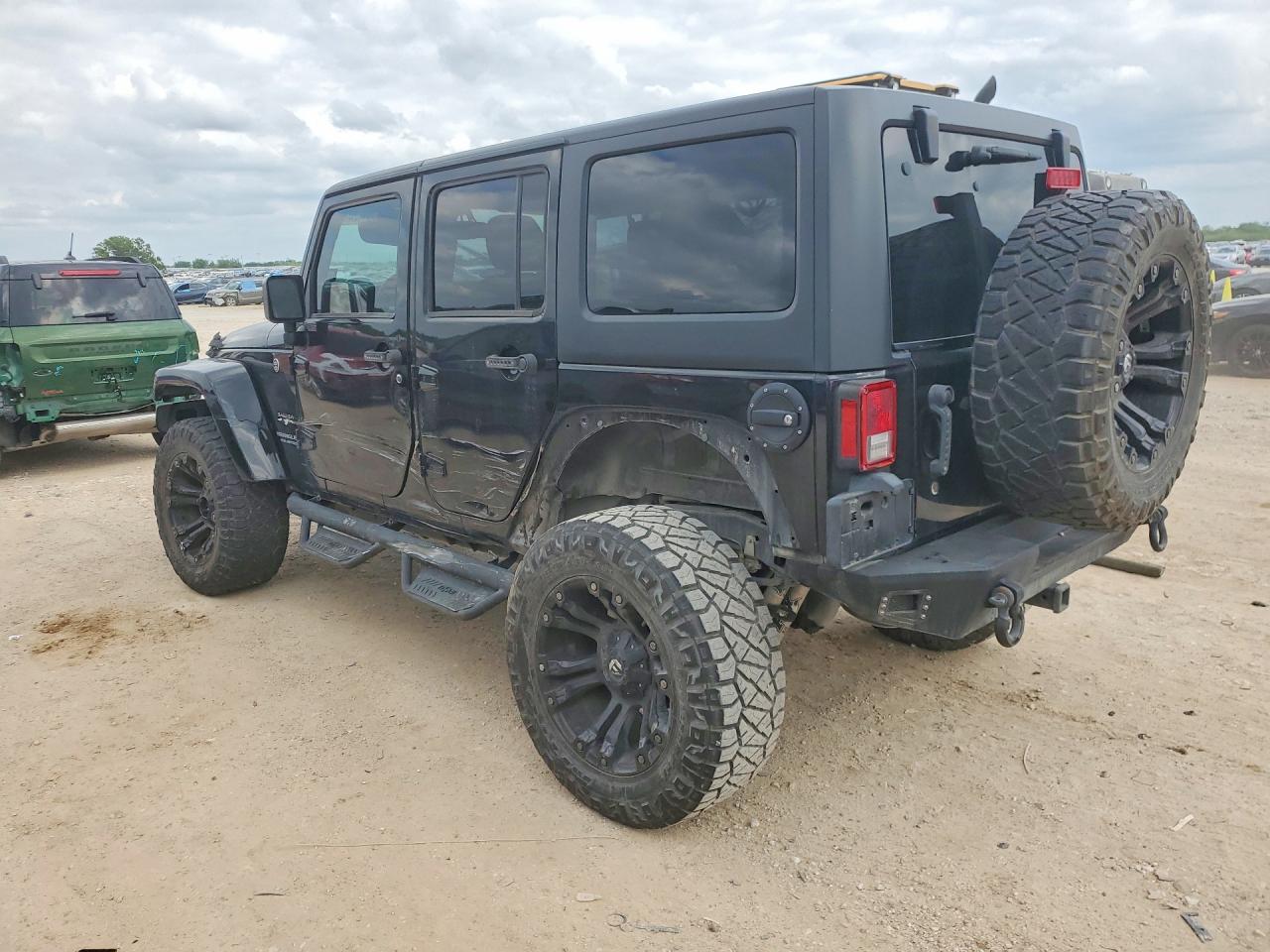 Jeep Wrangler Sahara