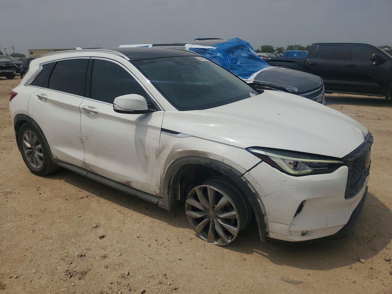 INFINITI Qx Luxe