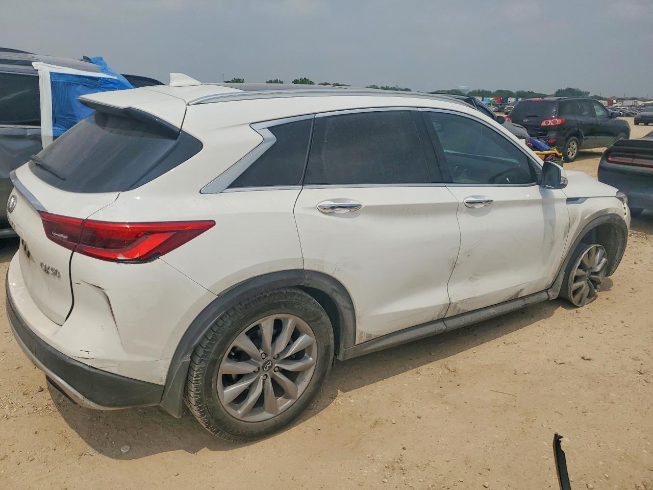 INFINITI Qx Luxe