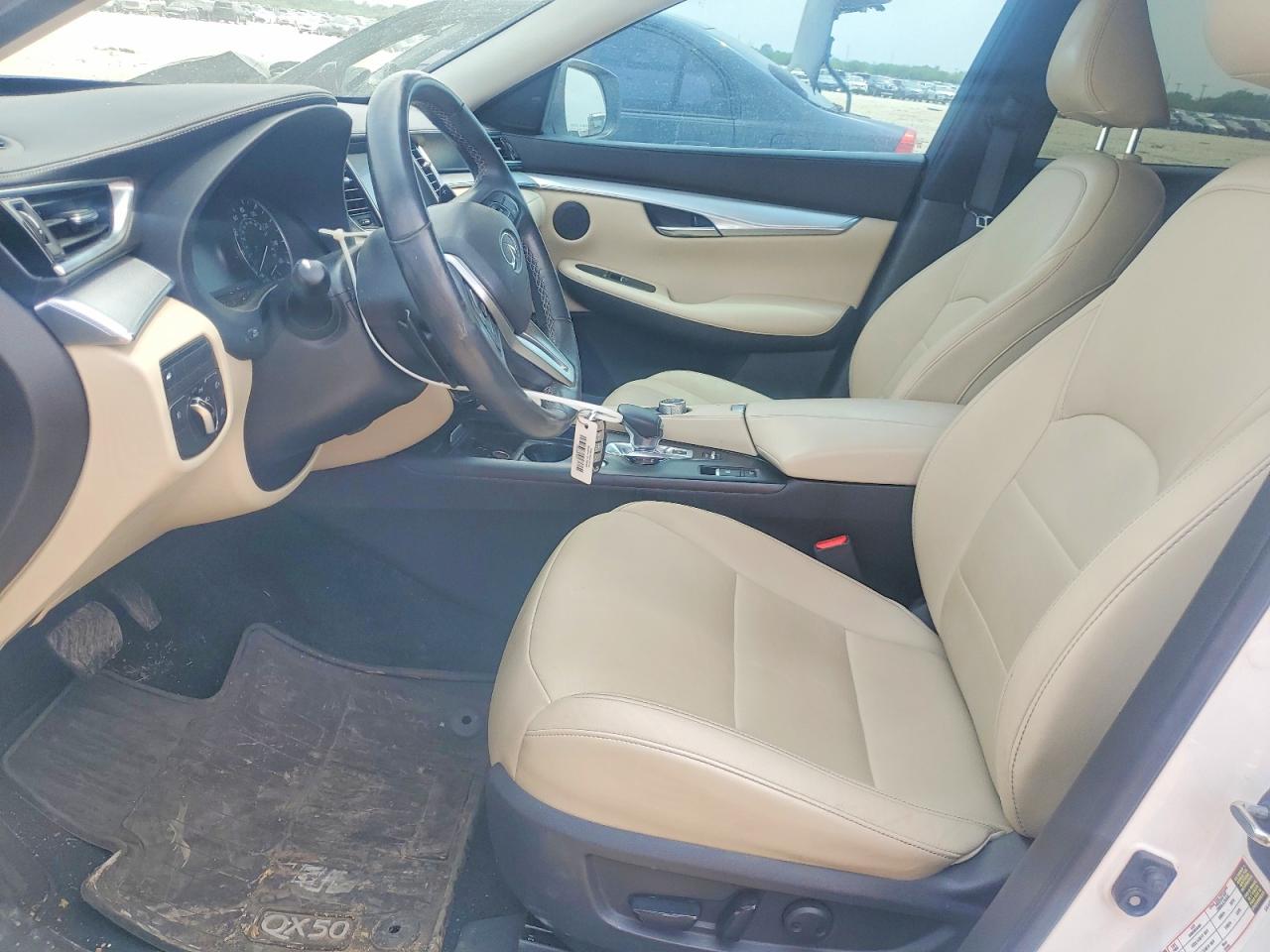 INFINITI Qx Luxe