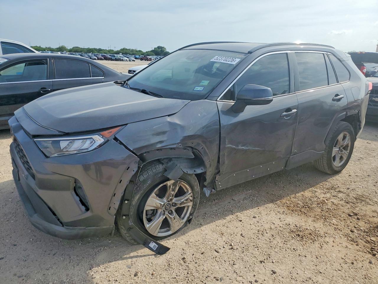 Salvage Toyota RAV4 Image