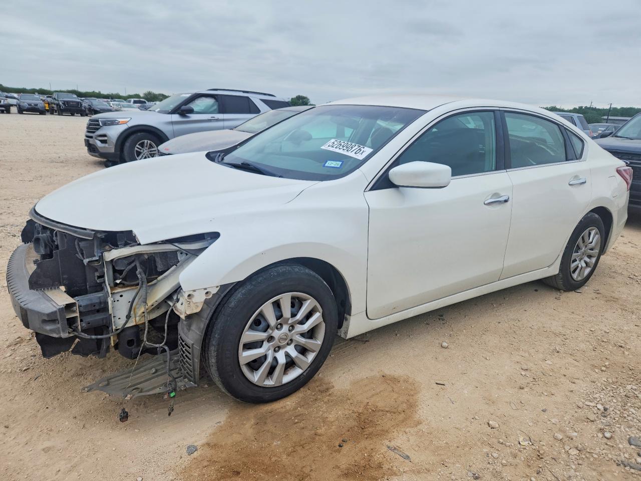 Salvage Nissan Altima Image