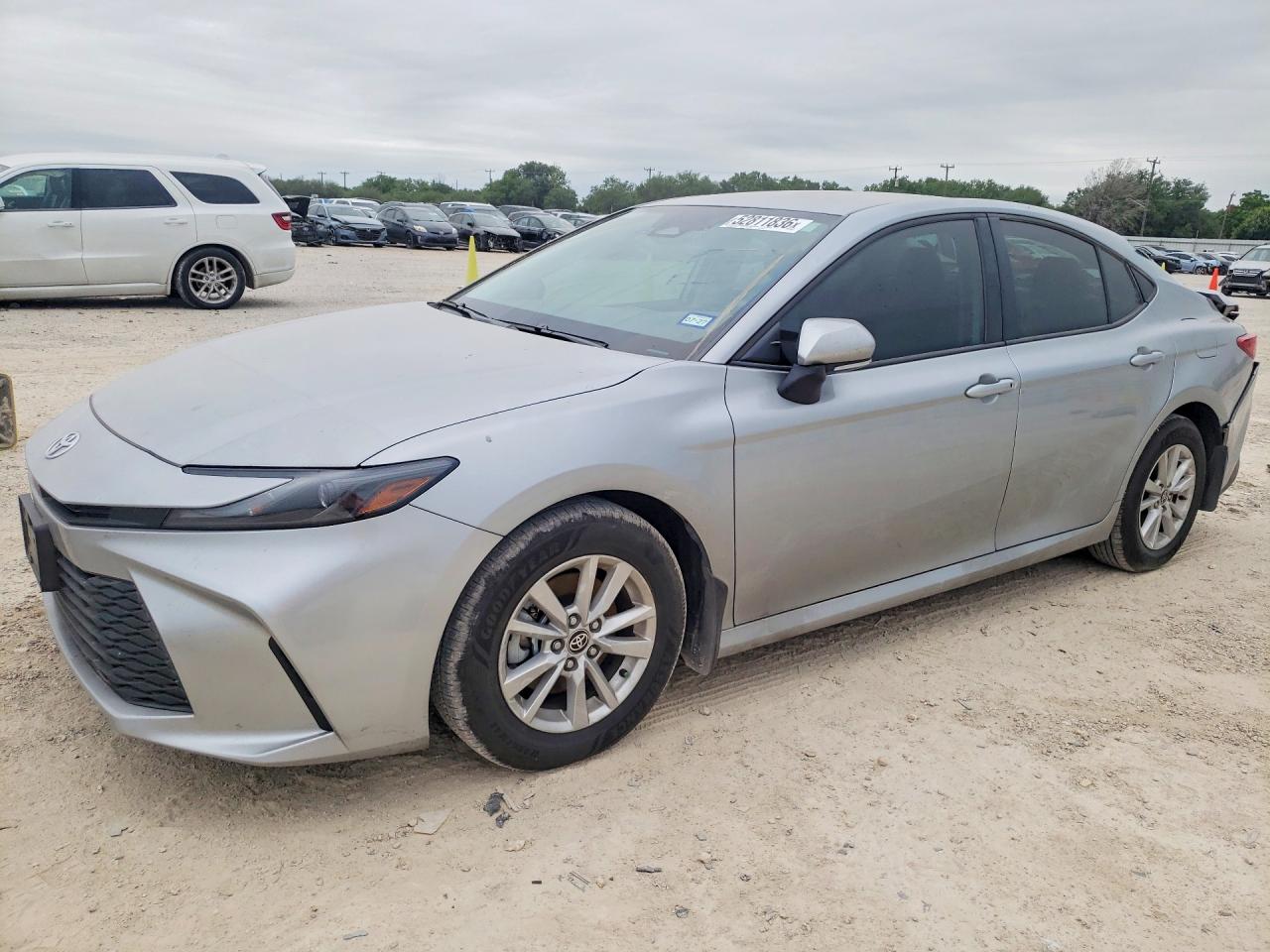 Salvage Toyota Camry Image