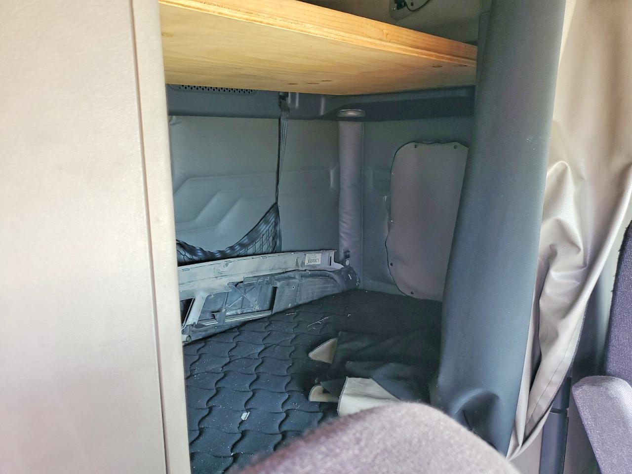 Freightliner Cascadia 113