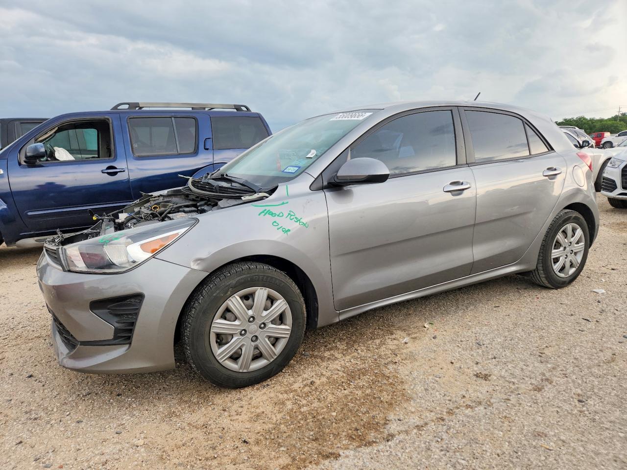 Salvage Kia Rio Image