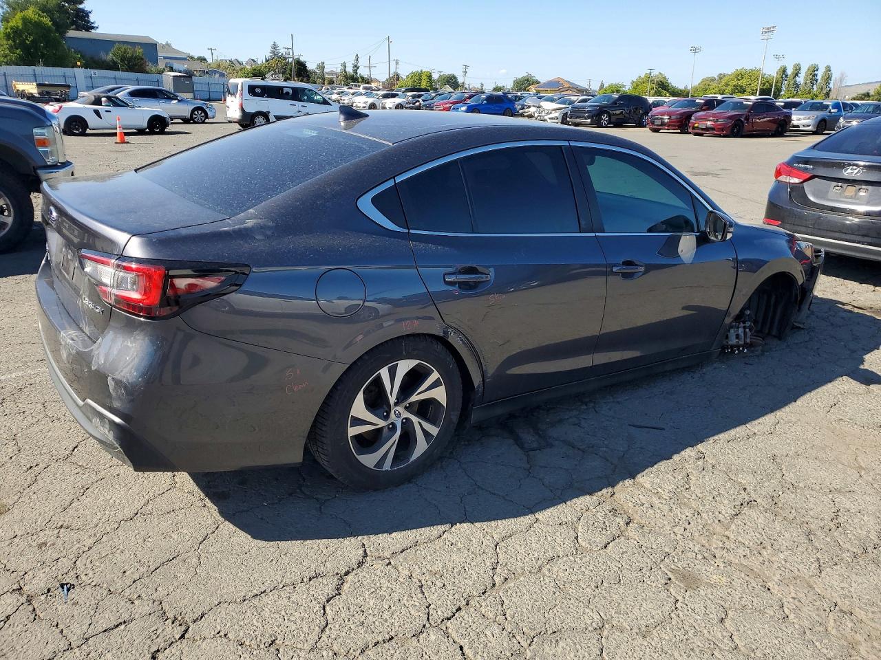 Subaru Legacy Premium