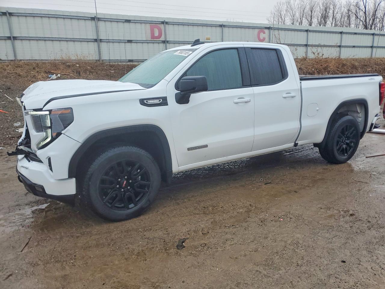 Salvage GMC Sierra Image