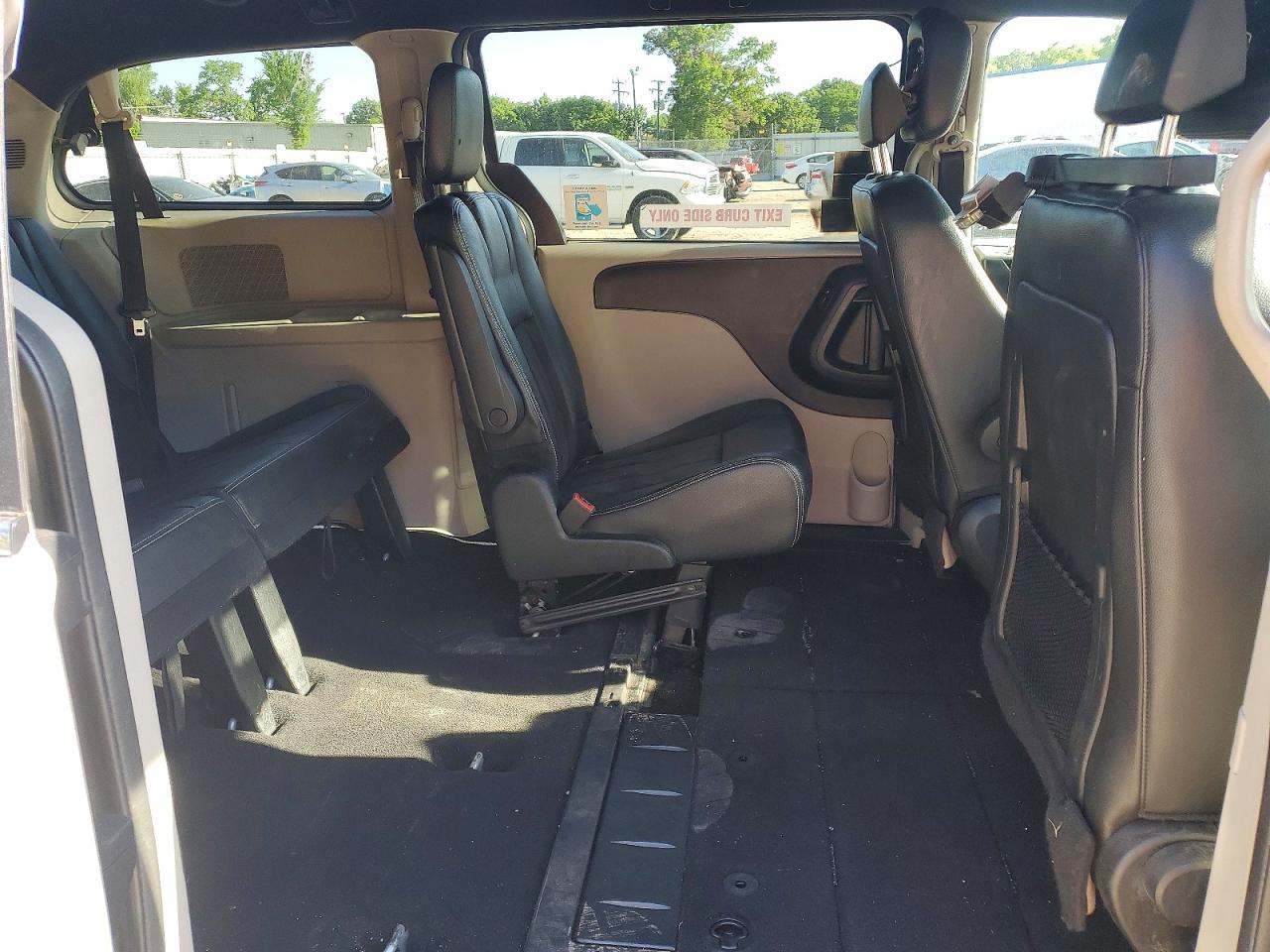 Dodge Caravan Sxt