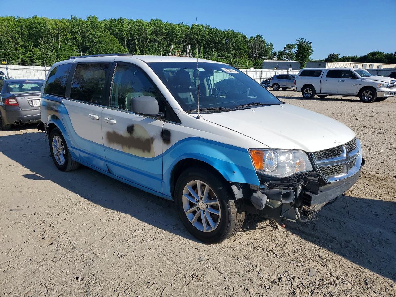 Dodge Caravan Sxt