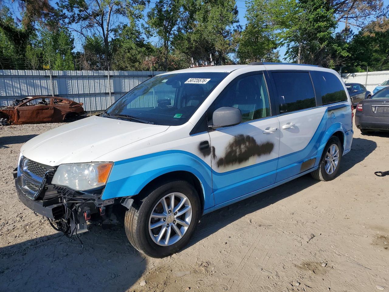 Salvage Dodge Caravan Image
