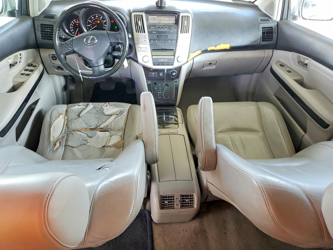 Lexus RX Base